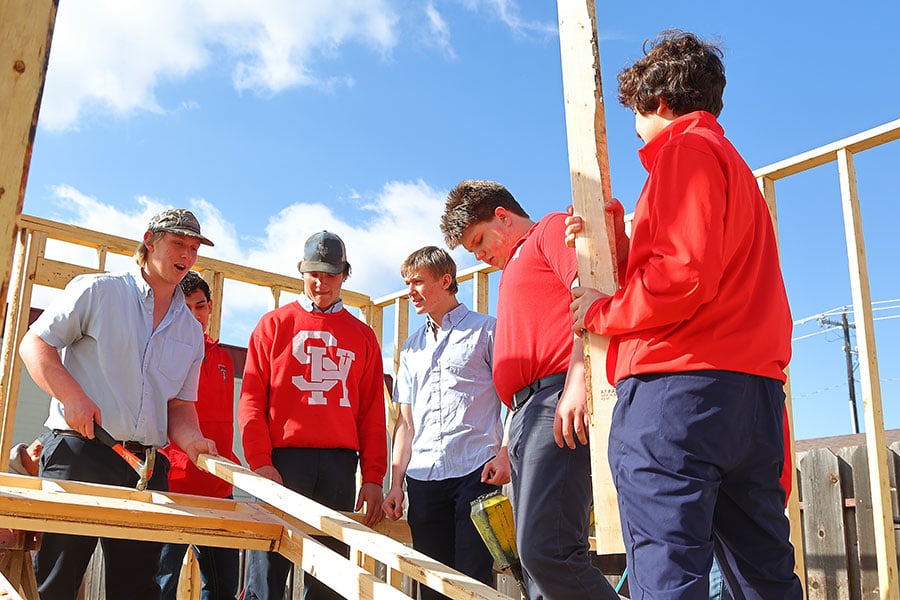 students framing room