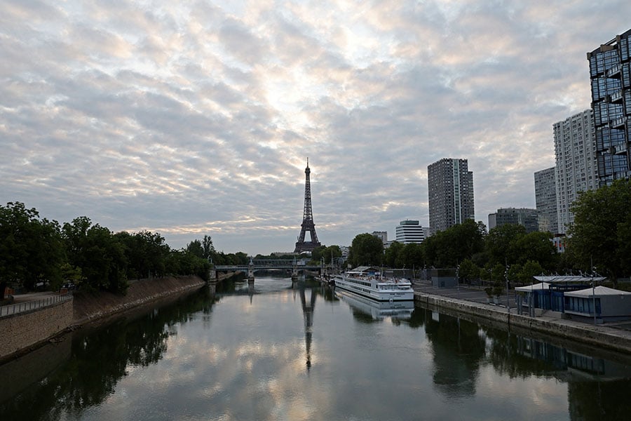 Eiffel tower and Seine River