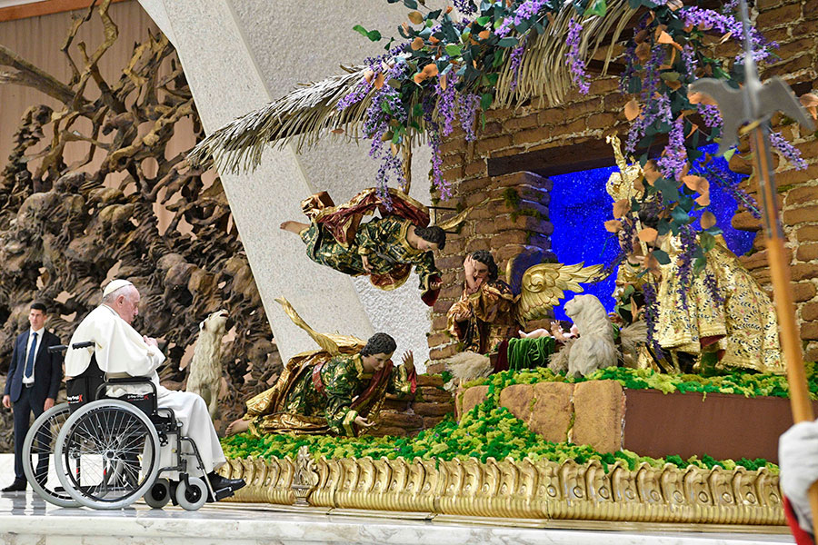 pope at nativity scene
