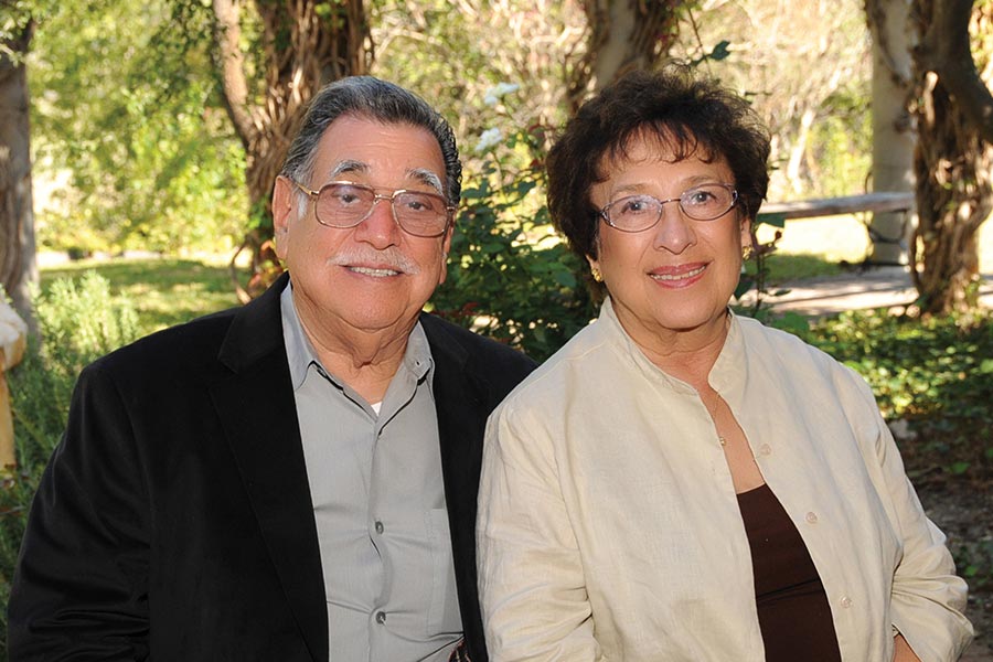 Deacon Emilio Popo Gonzalez and his wife, Lupe.