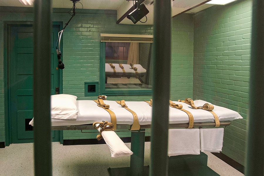 A death chamber is seen from the viewing room at the state penitentiary in Huntsville, Texas, in this 2010 file photo. (CNS photo/Jenevieve Robbins, Texas Department of Criminal Justice, Handout via Reuters)