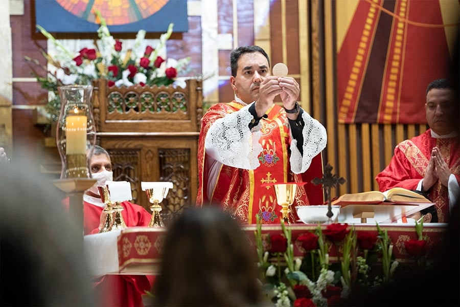 Father Joseph Moreno celebrates his first Mass at St. Matthew Church in Arlington May 22, 2021. (NTC/Jayme Donahue)