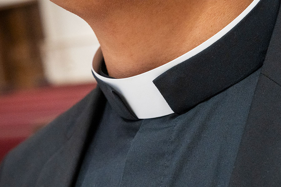 a seminarian's collar