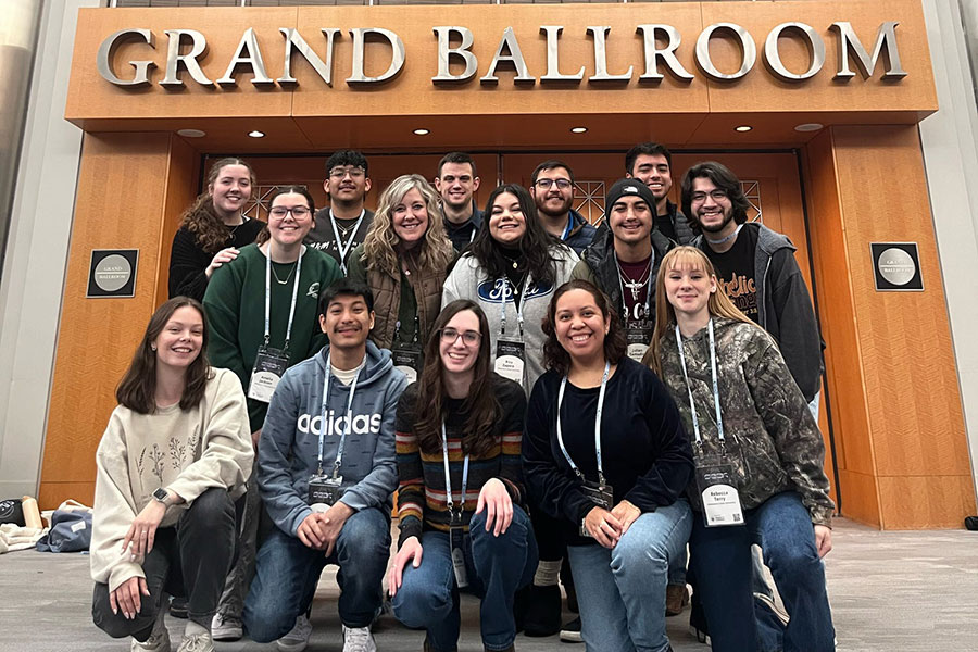 large group of college students